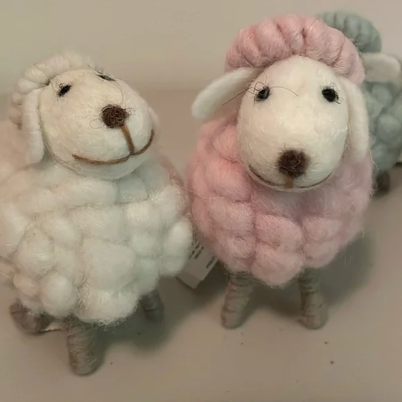 Pier 1 One Imports set of 4 wool sheep green yellow pink white Easter Ho… - Picture 3 of 9